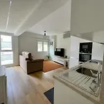 Precioso Y Acogedor Apto. En Noia. Recien Renovado * Noya