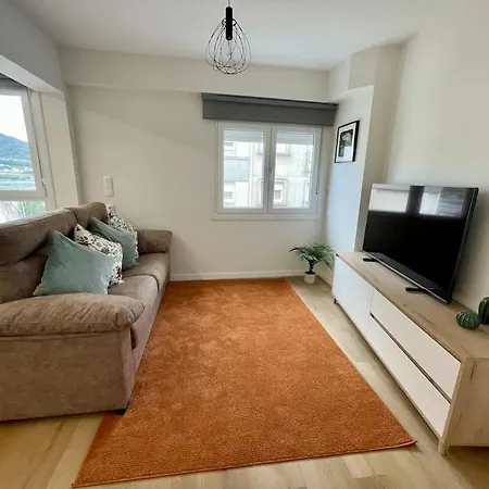 Precioso Y Acogedor Apto. En Noia. Recien Renovado Apartman Noya