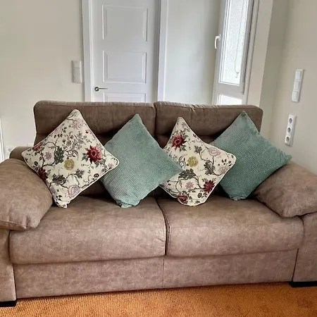 Precioso Y Acogedor Apto. En Noia. Recien Renovado