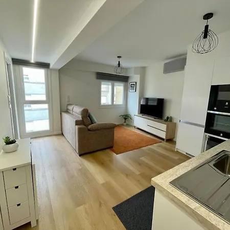 Precioso Y Acogedor Apto. En Noia. Recien Renovado Apartman *