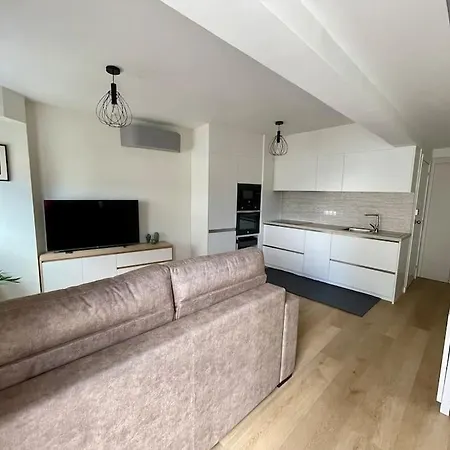 Precioso Y Acogedor Apto. En Noia. Recien Renovado Noia